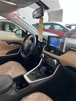 تۆیۆتا ڕاڤ 4